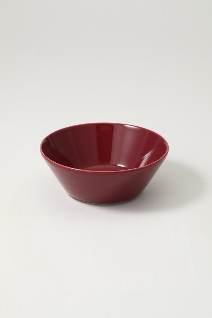【イッタラ/iittala / GOODS】のティーマ ボウル 15cm チェリー インテリア・キッズ・メンズ・レディースファッション・服の通販 founy(ファニー) https://founy.com/ コレクション Collection, Seasonal Line シェイプ Shape, Slim Fit シンプル Simple, Minimal チェリー Cherry, Cherry Pattern テーブル Table, Dining Table 定番 Standard, Basic Item モダン Modern, Contemporary A/W・秋冬 Autumn/Winter ホリデーシーズン Holiday Season ギフト プレゼント Gift / Present ホーム・キャンプ・アウトドア・お取り寄せ Home Living / Home & Lifestyle / Camping Gear / Outdoor Camping キッチン・ダイニング Kitchen & Dining Essentials. Stylish & Functional Tableware キッチン家電・キッチン用品 Kitchen Appliances & Tools |ID: prp329100004644489 ipo3291000000033510878