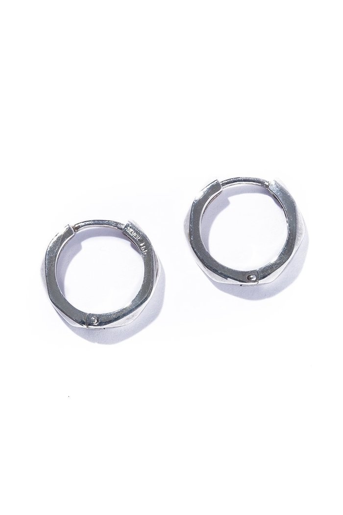 【ルボンボン/les bonbon】のangle ピアス インテリア・キッズ・メンズ・レディースファッション・服の通販 founy(ファニー) https://founy.com/ ファッション Fashion レディースファッション Fashion for Women ジュエリー Jewelry ファッションリング Fashion Rings イヤリング・フープ・ドロップタイプ Hoop, Drop & Clip Earrings おすすめ Recommended / Our Picks イヤリング Earrings カッティング Cutting Detail クラシカル Classical, Vintage-Inspired シルバー Silver, Metallic Silver ジャケット Jacket, Outerwear デニム Denim, Jeans Material フープ Hoop, Hoop Earrings リップ Lip, Lip Motif |ID: prp329100004645356 ipo3291000000035492589