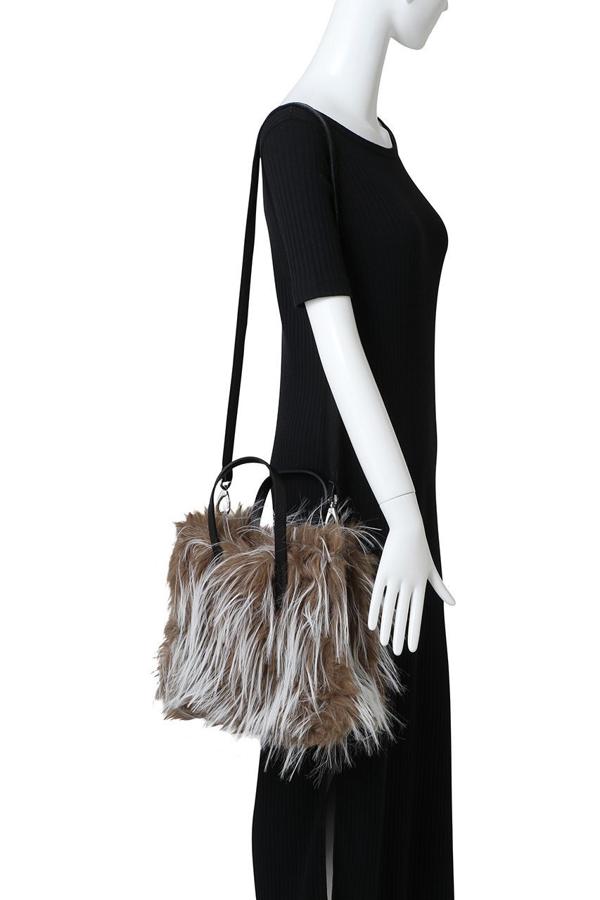 【カシオペア/Kassiopea】の1/2 UMILTA トートバッグ 人気、トレンドファッション・服の通販 founy(ファニー) 　ファッション　Fashion　レディースファッション　Fashion for Women　バッグ　Bags　2025年　2025　2025-2026秋冬・A/W　Autumn/Winter 2025–26 AW25–26　ショルダー　Shoulder, Shoulder Strap　スクエア　Square, Square Shape　フェイクファー　Faux Fur, Imitation Fur　フォルム　Silhouette, Form　エレガント 上品　Elegant　旅行　Travel　A/W・秋冬　Autumn/Winter　other-2|ID: prp329100004645377 ipo3291000000033526234