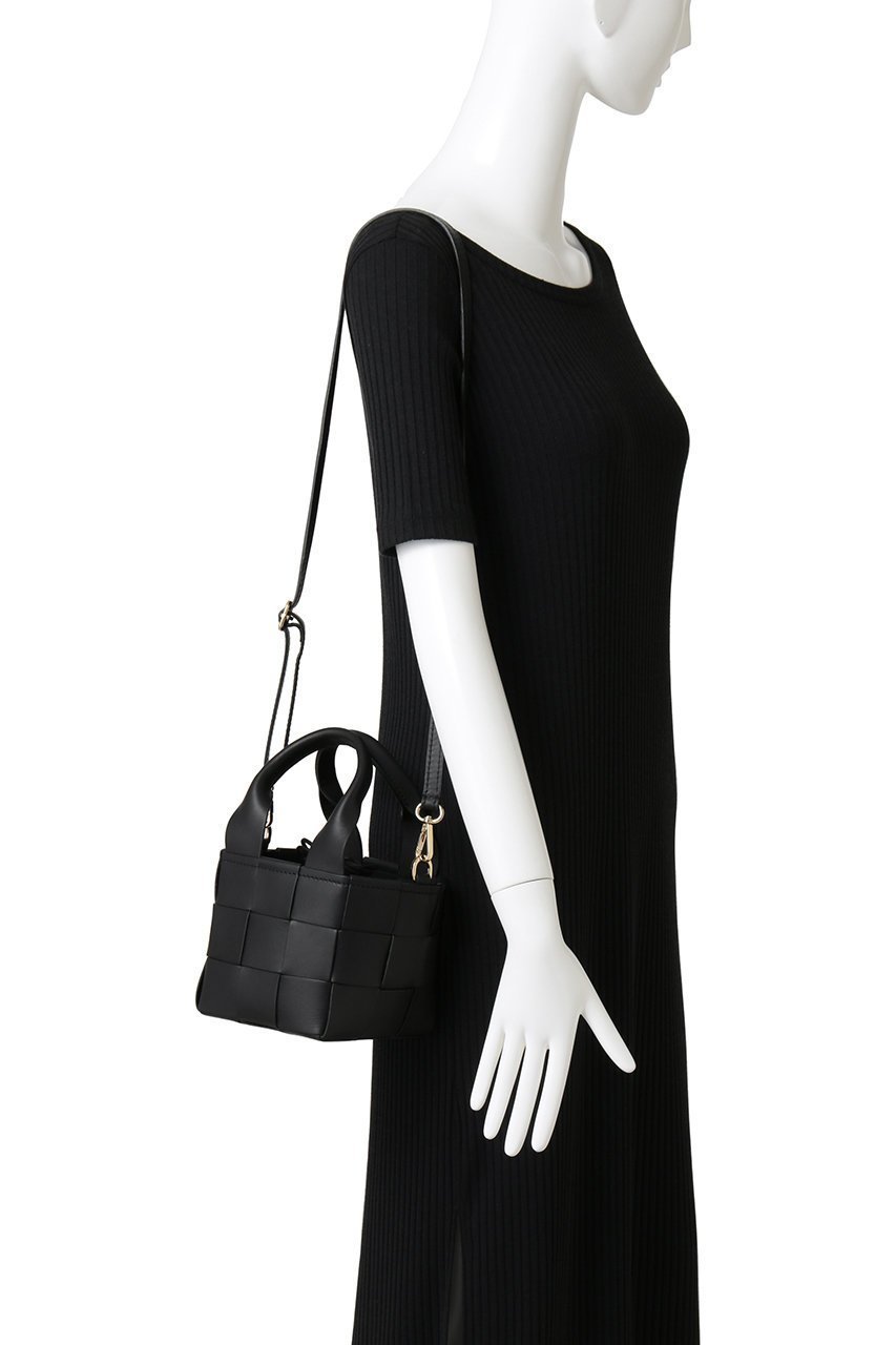 【アナイ/ANAYI】のIイントレチャートミニハンドBAG 人気、トレンドファッション・服の通販 founy(ファニー) 　ファッション　Fashion　レディースファッション　Fashion for Women　バッグ　Bags　2025年　2025　2025-2026秋冬・A/W　Autumn/Winter 2025–26 AW25–26　シンプル　Simple, Minimal　フォルム　Silhouette, Form　ラップ　Wrap, Wrap Design　リップ　Lip, Lip Motif　エレガント 上品　Elegant　A/W・秋冬　Autumn/Winter　other-2|ID: prp329100004646667 ipo3291000000033540499