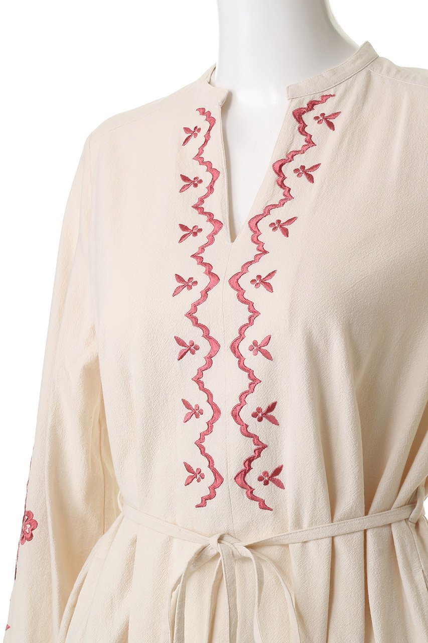【ヌキテパ/NE QUITTEZ PAS】のCRIMP COTTON ANGLAIS エンブロイダリー ドレス 人気、トレンドファッション・服の通販 founy(ファニー) 　ファッション　Fashion　レディースファッション　Fashion for Women　ワンピース　Dresses　フォーマル・パーティードレス・結婚式用ドレス　Elegant & Casual Dresses　チュニック　Tunic Tops & Dresses　2025年　2025　2025-2026秋冬・A/W　Autumn/Winter 2025–26 AW25–26　おすすめ　Recommended / Our Picks　エンブロイダリー　Embroidery Design　チュニック　Tunic, Long Top　ドレス　Dress, One-Piece　リゾート　Resort, Vacation Style　リボン　Ribbon, Bow　ロング　Long, Long-Length　A/W・秋冬　Autumn/Winter　other-5|ID: prp329100004646704 ipo3291000000033540774