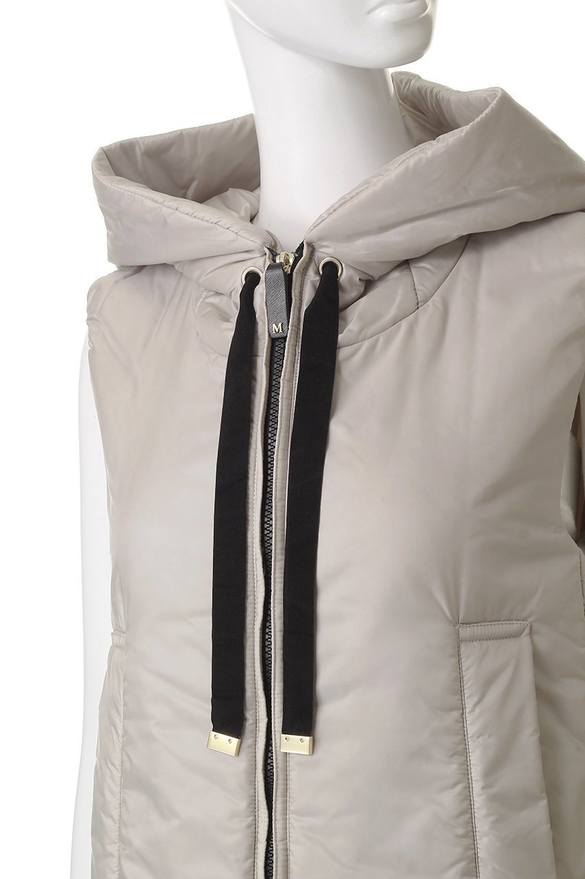 【マックスマーラ/Max Mara】の【Max Mara The Cube】GREENGO ノースリーブパファージャケット 人気、トレンドファッション・服の通販 founy(ファニー) 　ファッション　Fashion　レディースファッション　Fashion for Women　アウター　Coat / Outerwear Collection　レディースジャケット・軽アウター　Jackets　2025年　2025　2025-2026秋冬・A/W　Autumn/Winter 2025–26 AW25–26　ジャケット　Jacket, Outerwear　フェミニン　Feminine, Girly　ベスト　Vest, Waistcoat　リュクス　Luxury, Elegant, High-End, Chic　冬　Winter / This Winter　A/W・秋冬　Autumn/Winter　other-5|ID: prp329100004646727 ipo3291000000033540992