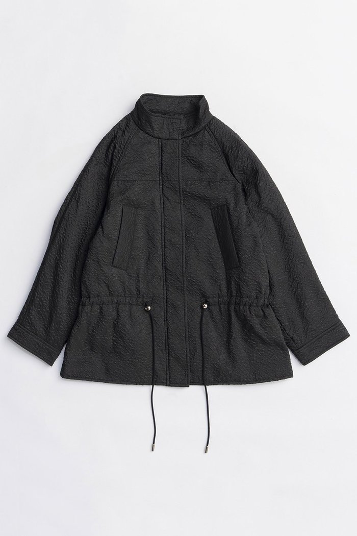 【メゾンスペシャル/MAISON SPECIAL】のJacquard Blouson/ジャガードブルゾン インテリア・キッズ・メンズ・レディースファッション・服の通販 founy(ファニー) https://founy.com/ ファッション Fashion レディースファッション Fashion for Women アウター Coat / Outerwear Collection レディースジャケット・軽アウター Jackets ブルゾンジャケット・スポーティアウター Blouson Jackets インナー Innerwear シアー Sheer, See-Through ジャカード／ジャガード Jacquard, Woven Pattern ジャケット Jacket, Outerwear トレンド Trend, Trending Now ドローストリング Drawstring, Pull Cord バランス Balance, Style Balance フラワー Flower, Floral フロント Front, Front Design ブルゾン Blouson, Bomber Jacket 防寒 Cold Protection, Winter-Ready モチーフ Motif, Design Theme モノトーン Monotone, Black and White A/W・秋冬 Autumn/Winter 2025年 2025 2025-2026秋冬・A/W Autumn/Winter 2025–26 AW25–26 |ID: prp329100004648550 ipo3291000000033562600