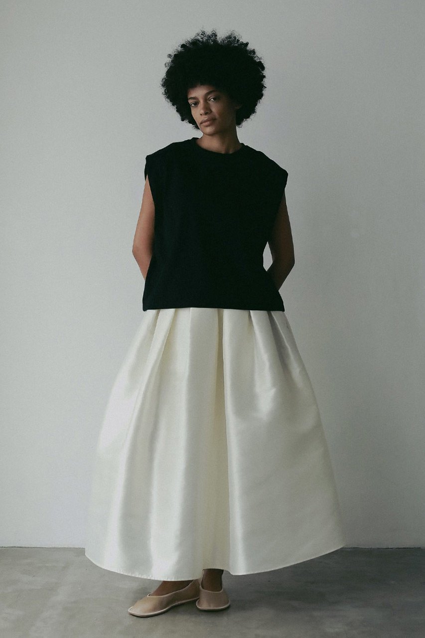 【ハー/HER.】のシャイニーギャザーフレアスカート 人気、トレンドファッション・服の通販 founy(ファニー) ファッション Fashion レディースファッション Fashion for Women スカート Skirts Aライン・フレアスカート A-Line & Flared Skirts ロングスカート Long Skirts / Maxi & Midi Skirts インナー Innerwear サテン Satin, Glossy Fabric サンダル Sandals, Summer Shoes ソックス Socks, Hosiery バランス Balance, Style Balance ベスト Vest, Waistcoat ロング Long, Long-Length 再入荷 Restock / Back in Stock 秋 Autumn other-8|ID: prp329100004648554 ipo3291000000036126542