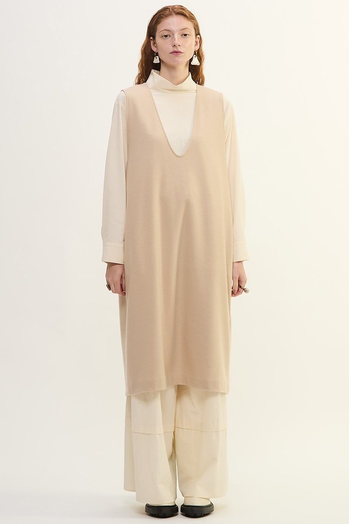 【プレインピープル/PLAIN PEOPLE】のダンボールジャージ/ミルドジャージUネックジャンパースカート インテリア・キッズ・メンズ・レディースファッション・服の通販 founy(ファニー) https://founy.com/ ファッション Fashion レディースファッション Fashion for Women スカート Skirts ワンピース Dresses おすすめ Recommended / Our Picks なめらか Smooth, Silky Texture カットソー Cut and Sewn Top ストレート Straight, Straight Cut チュニック Tunic, Long Top ロング Long, Long-Length |ID: prp329100004649103 ipo3291000000036101500