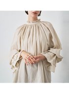 【ウィムガゼット/Whim Gazette】のカフスギャザーブラウス 人気、トレンドファッション・服の通販 founy(ファニー) ファッション Fashion レディースファッション Fashion for Women トップス・カットソー Cut & Sew Tops シャツ・ブラウス・オフィスカジュアル Elegant Blouses & Button-Ups カフス Cuff Design ギャザー Gathered, Ruffled スリーブ Sleeve, Long Sleeve / Short Sleeve フリル Frill, Ruffle ベビー Baby, Babywear ロング Long, Long-Length A/W・秋冬 Autumn/Winter エレガント 上品 Elegant 2025年 2025 2025-2026秋冬・A/W Autumn/Winter 2025–26 AW25–26 thumbnail ライトベージュ|ID: prp329100004649116 ipo3291000000033575978