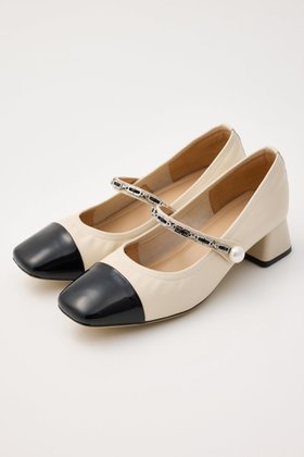 【スタッカート/STACCATO】のメゾンローヒールライトパンプス 人気、トレンドファッション・服の通販 founy(ファニー) ファッション Fashion レディースファッション Fashion for Women 2025年 2025 2025-2026秋冬・A/W Autumn/Winter 2025–26 AW25–26 エレガント 上品 Elegant コンビ Combo, Combination Style ストーン Stone, Gem-Like チェーン Chain, Chain Strap パール Pearl, Pearl Accent ブロック Block, Solid Block Pattern レトロ Retro, Vintage Style A/W・秋冬 Autumn/Winter |ID:prp329100004649899