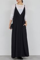 【ガリャルダガランテ/GALLARDAGALANTE】のディープVキャミワンピース 人気、トレンドファッション・服の通販 founy(ファニー) ファッション Fashion レディースファッション Fashion for Women ワンピース Dresses キャミソールワンピース Camisole Dresses チュニック Tunic Tops & Dresses 2025年 2025 2025-2026秋冬・A/W Autumn/Winter 2025–26 AW25–26 エレガント 上品 Elegant キャミワンピース Cami Dress, Slip Dress スウェット / スエット Sweatshirt, Sweatwear タンク Tank Top, Sleeveless Top チュニック Tunic, Long Top ロング Long, Long-Length A/W・秋冬 Autumn/Winter thumbnail ブラック|ID: prp329100004649908 ipo3291000000033590132