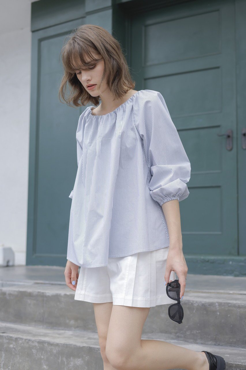 【マーレット/MERLETTE】のKAIYA ストライプオフショルダーブラウス 人気、トレンドファッション・服の通販 founy(ファニー) 　ファッション　Fashion　レディースファッション　Fashion for Women　トップス・カットソー　Cut & Sew Tops　シャツ・ブラウス・オフィスカジュアル　Elegant Blouses & Button-Ups　スリーブ　Sleeve, Long Sleeve / Short Sleeve　バランス　Balance, Style Balance　フェミニン　Feminine, Girly　モダン　Modern, Contemporary　リラックス　Relax, Relaxed Fit　ロング　Long, Long-Length　other-7|ID: prp329100004649912 ipo3291000000036027877