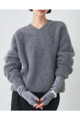 【ウィムガゼット/Whim Gazette】 ファーVプルオーバー人気、トレンドファッション・服の通販 founy(ファニー) ファッション Fashion レディースファッション Fashion for Women トップス・カットソー Cut & Sew Tops ニット Knit Tops & Sweaters カジュアルプルオーバー・ニットトップス Pullovers & Knit Tops / Casual Pullovers 2025年 2025 2025-2026秋冬・A/W Autumn/Winter 2025–26 AW25–26 フォックス Fox, Fox Fur ボトム Bottoms, Lower Wear エレガント 上品 Elegant A/W・秋冬 Autumn/Winter |ID:prp329100004649922