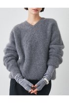 【ウィムガゼット/Whim Gazette】のファーVプルオーバー 人気、トレンドファッション・服の通販 founy(ファニー) ファッション Fashion レディースファッション Fashion for Women トップス・カットソー Cut & Sew Tops ニット Knit Tops & Sweaters カジュアルプルオーバー・ニットトップス Pullovers & Knit Tops / Casual Pullovers 2025年 2025 2025-2026秋冬・A/W Autumn/Winter 2025–26 AW25–26 フォックス Fox, Fox Fur ボトム Bottoms, Lower Wear エレガント 上品 Elegant A/W・秋冬 Autumn/Winter thumbnail グレー|ID: prp329100004649922 ipo3291000000033590253
