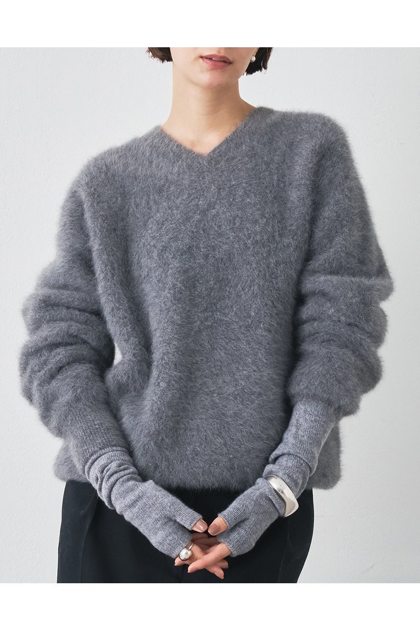 【ウィムガゼット/Whim Gazette】のファーVプルオーバー インテリア・キッズ・メンズ・レディースファッション・服の通販 founy(ファニー) 　ファッション　Fashion　レディースファッション　Fashion for Women　トップス・カットソー　Cut & Sew Tops　ニット　Knit Tops & Sweaters　カジュアルプルオーバー・ニットトップス　Pullovers & Knit Tops / Casual Pullovers　2025年　2025　2025-2026秋冬・A/W　Autumn/Winter 2025–26 AW25–26　フォックス　Fox, Fox Fur　ボトム　Bottoms, Lower Wear　エレガント 上品　Elegant　A/W・秋冬　Autumn/Winter　グレー|ID: prp329100004649922 ipo3291000000033590253