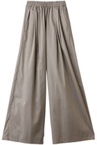 【グラフペーパー/Graphpaper】のSilicon Poplin Two Tuck Easy Wide Pants/ワイドパンツ 人気、トレンドファッション・服の通販 founy(ファニー) ファッション Fashion レディースファッション Fashion for Women パンツ Pants & Trousers 2025年 2025 2025-2026秋冬・A/W Autumn/Winter 2025–26 AW25–26 なめらか Smooth, Silky Texture シリコン Silicone, Silicone Material ワイド Wide, Wide Fit A/W・秋冬 Autumn/Winter thumbnail グレージュ|ID: prp329100004649933 ipo3291000000033590347