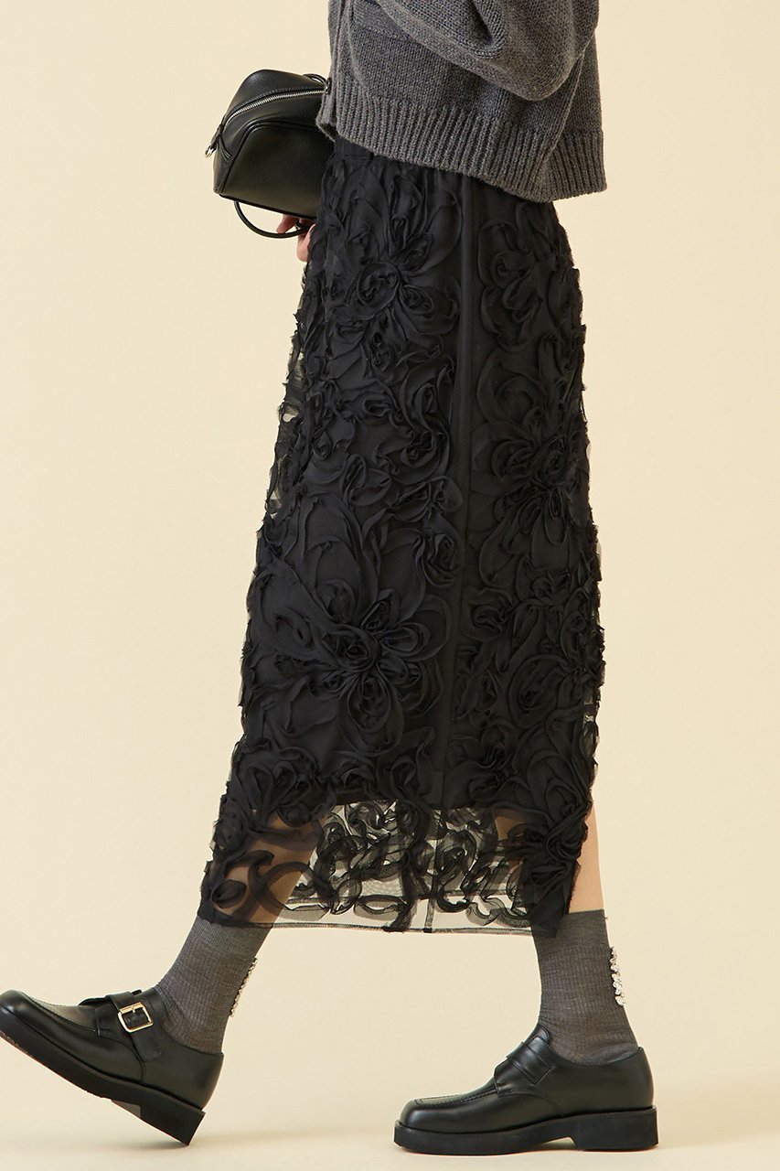 【マルティニーク/martinique】のテープ刺繍タイトスカート 人気、トレンドファッション・服の通販 founy(ファニー) 　ファッション　Fashion　レディースファッション　Fashion for Women　スカート　Skirts　ロングスカート　Long Skirts / Maxi & Midi Skirts　おすすめ　Recommended / Our Picks　シフォン　Chiffon, Lightweight Fabric　シンプル　Simple, Minimal　スウェット / スエット　Sweatshirt, Sweatwear　スペシャル　Special, Limited Edition　タイトスカート　Pencil Skirt, Tight Skirt　ボタニカル　Botanical, Floral Pattern　ボトム　Bottoms, Lower Wear　ロング　Long, Long-Length　冬　Winter / This Winter　other-4|ID: prp329100004649936 ipo3291000000036133772