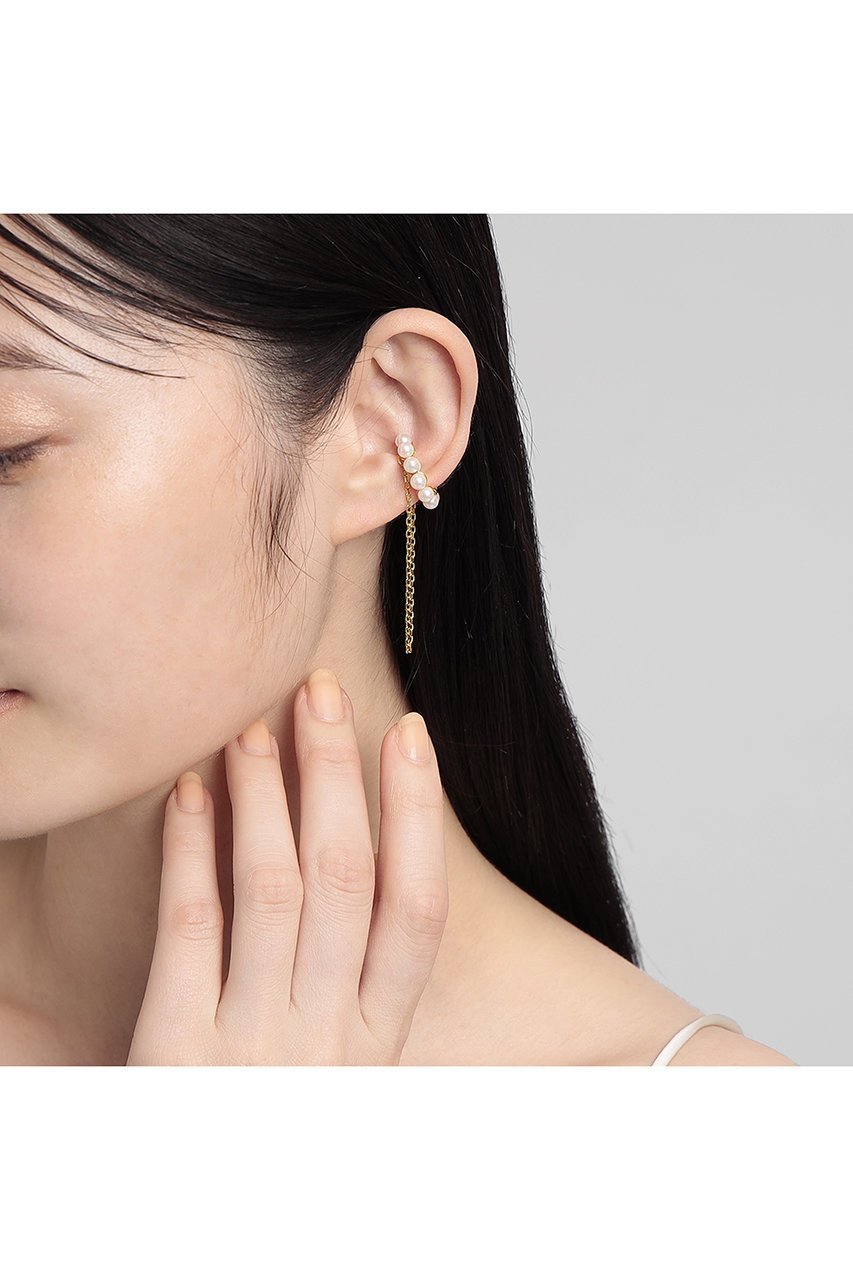 【プラス ヴァンドーム/Plus Vendome】の【ELLE SHOP限定】PEARL イヤーカフ(片耳用) 人気、トレンドファッション・服の通販 founy(ファニー) 　ファッション　Fashion　レディースファッション　Fashion for Women　ジュエリー　Jewelry　ファッションリング　Fashion Rings　イヤリング・フープ・ドロップタイプ　Hoop, Drop & Clip Earrings　イヤリング　Earrings　イヤーカフ　Ear Cuffs　チェーン　Chain, Chain Strap　パール　Pearl, Pearl Accent　メタル　Metal, Metal Parts　リュクス　Luxury, Elegant, High-End, Chic　片耳　One-Ear, Single Earring　other-6|ID: prp329100004650881 ipo3291000000033745159