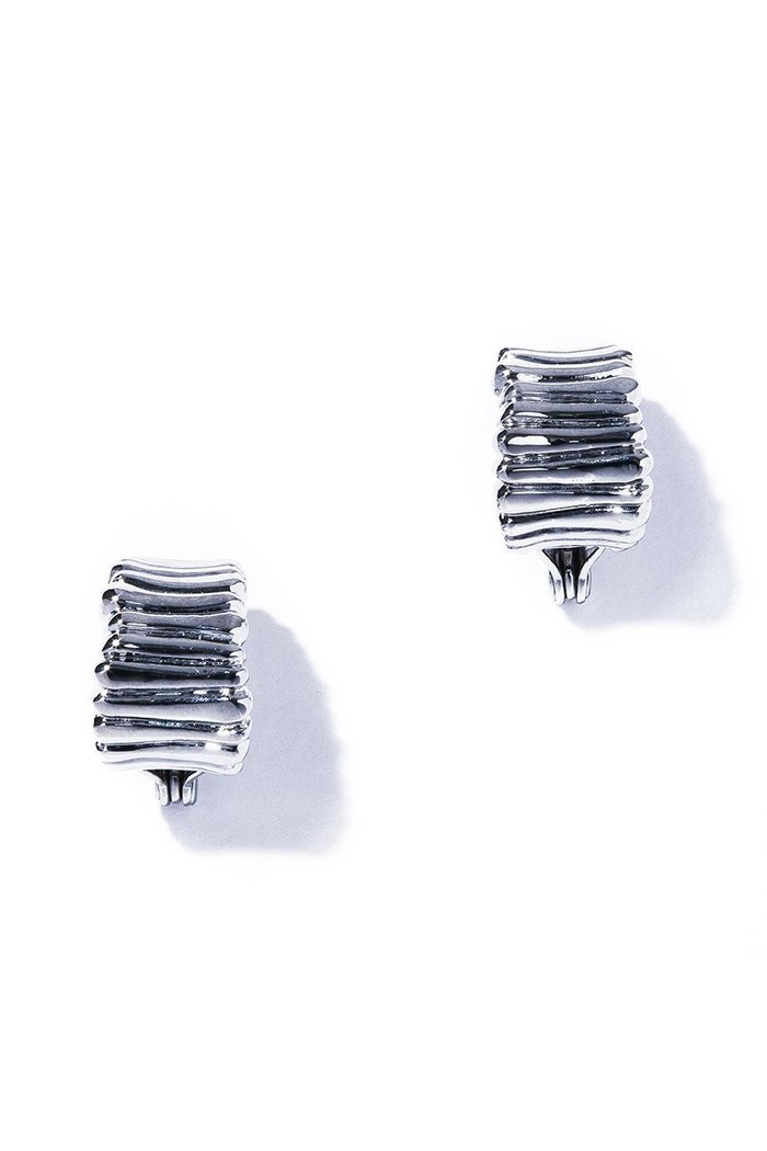 【イリスフォーセブン/IRIS 47】のmetis イヤリング インテリア・キッズ・メンズ・レディースファッション・服の通販 founy(ファニー) https://founy.com/ ファッション Fashion レディースファッション Fashion for Women ジュエリー Jewelry ファッションリング Fashion Rings イヤリング・フープ・ドロップタイプ Hoop, Drop & Clip Earrings イヤリング Earrings モチーフ Motif, Design Theme リブニット Rib Knit, Ribbed Knit |ID: prp329100004650884 ipo3291000000035652295