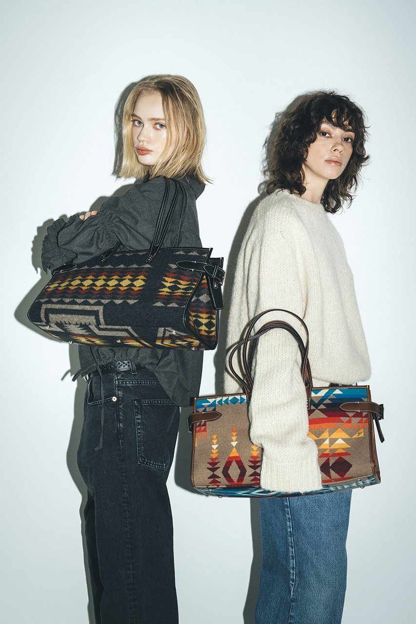 【ア ヴァケーション/A VACATION】の【A VACATION×PENDLETON】SABRINA L トートバッグ 人気、トレンドファッション・服の通販 founy(ファニー) 　ファッション　Fashion　レディースファッション　Fashion for Women　バッグ　Bags　2025年　2025　2025-2026秋冬・A/W　Autumn/Winter 2025–26 AW25–26　スクエア　Square, Square Shape　スタイリッシュ　Stylish, Fashionable　フォルム　Silhouette, Form　ポケット　Pocket, Pocket Detail　今季　This Season, Current Season　A/W・秋冬　Autumn/Winter　other-2|ID: prp329100004650908 ipo3291000000033602049