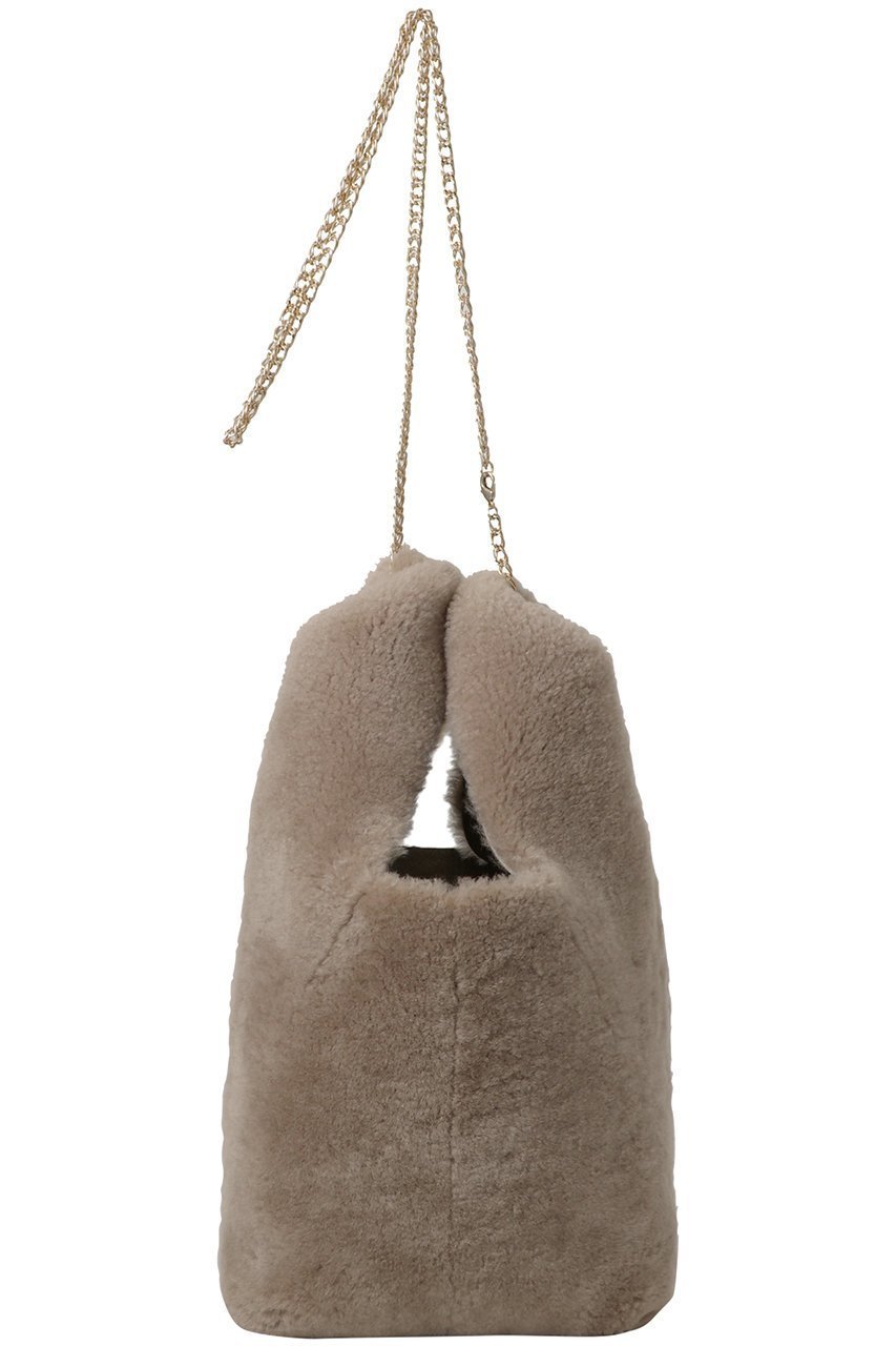 【ウィムガゼット/Whim Gazette】のメリノムートンチェーンバッグ 人気、トレンドファッション・服の通販 founy(ファニー) 　ファッション　Fashion　レディースファッション　Fashion for Women　バッグ　Bags　エレガント 上品　Elegant　シンプル　Simple, Minimal　チェーン　Chain, Chain Strap　フォルム　Silhouette, Form　ムートン　Shearling, Mouton　other-3|ID: prp329100004650910 ipo3291000000036800137