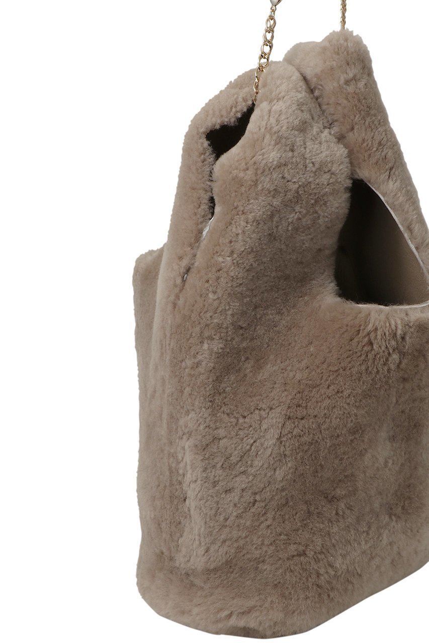 【ウィムガゼット/Whim Gazette】のメリノムートンチェーンバッグ 人気、トレンドファッション・服の通販 founy(ファニー) 　ファッション　Fashion　レディースファッション　Fashion for Women　バッグ　Bags　エレガント 上品　Elegant　シンプル　Simple, Minimal　チェーン　Chain, Chain Strap　フォルム　Silhouette, Form　ムートン　Shearling, Mouton　other-4|ID: prp329100004650910 ipo3291000000036800139