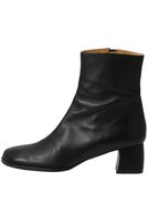 【その他のブランド/Other】のTOYNBEE 5 スクエアトゥショートブーツ 人気、トレンドファッション・服の通販 founy(ファニー) ファッション Fashion レディースファッション Fashion for Women 2025年 2025 2025-2026秋冬・A/W Autumn/Winter 2025–26 AW25–26 ショート Short, Short Length バランス Balance, Style Balance フィット Fit, Slim Fit 人気 Popular, Best Seller A/W・秋冬 Autumn/Winter |ID:prp329100004650956