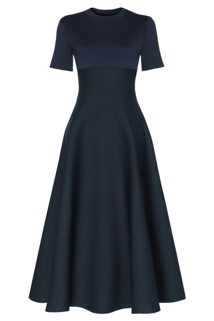 【マディソンブルー/MADISONBLUE】のDOUBLE FACE FIT&FLARE DR ドレス 人気、トレンドファッション・服の通販 founy(ファニー) 　ファッション　Fashion　レディースファッション　Fashion for Women　ワンピース　Dresses　フォーマル・パーティードレス・結婚式用ドレス　Elegant & Casual Dresses　チュニック　Tunic Tops & Dresses　2025年　2025　2025-2026秋冬・A/W　Autumn/Winter 2025–26 AW25–26　オケージョン　Occasion Wear　チュニック　Tunic, Long Top　ドレス　Dress, One-Piece　フィット　Fit, Slim Fit　フレア　Flare, Flared　ロング　Long, Long-Length　エレガント 上品　Elegant　A/W・秋冬　Autumn/Winter　軽量　Lightweight, Ultra Light　 other-1|ID: prp329100004650987 ipo3291000000033602632