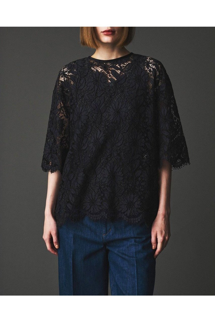 【オブリオ/AUBRIOT】のリバーレースブラウス インテリア・キッズ・メンズ・レディースファッション・服の通販 founy(ファニー) 　ファッション　Fashion　レディースファッション　Fashion for Women　トップス・カットソー　Cut & Sew Tops　シャツ・ブラウス・オフィスカジュアル　Elegant Blouses & Button-Ups　サテン　Satin, Glossy Fabric　ショート　Short, Short Length　スリーブ　Sleeve, Long Sleeve / Short Sleeve　バランス　Balance, Style Balance　フランス　France, French　ライナー　Liner, Inner Layer　ラグジュアリー　Luxury, Elegant　リラックス　Relax, Relaxed Fit　レース　Lace, Lace Fabric　新作・新入荷　New Arrivals / New In　ネイビー|ID: prp329100004650992 ipo3291000000033602677