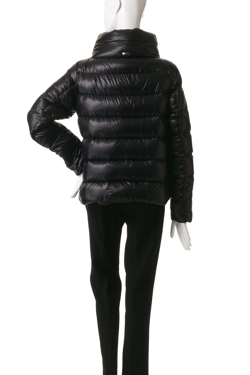 【ヘルノ/HERNO】のナイロンダウンブルゾン 人気、トレンドファッション・服の通販 founy(ファニー) 　ファッション　Fashion　レディースファッション　Fashion for Women　アウター　Coat / Outerwear Collection　レディースジャケット・軽アウター　Jackets　ブルゾンジャケット・スポーティアウター　Blouson Jackets　2025年　2025　2025-2026秋冬・A/W　Autumn/Winter 2025–26 AW25–26　ジャケット　Jacket, Outerwear　ストレート　Straight, Straight Cut　スリット　Slit, Slit Detail　ダウン　Down, Puffer　ブルゾン　Blouson, Bomber Jacket　エレガント 上品　Elegant　定番　Standard, Basic Item　A/W・秋冬　Autumn/Winter　軽量　Lightweight, Ultra Light　other-4|ID: prp329100004650998 ipo3291000000033602727