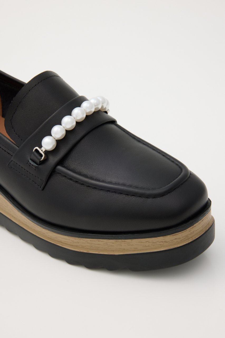 【スタッカート/STACCATO】のパールチェーンプラットフォーム 人気、トレンドファッション・服の通販 founy(ファニー) 　ファッション　Fashion　レディースファッション　Fashion for Women　ウェッジ　Wedge Heels　ウッド　Wooden Design　エレガント 上品　Elegant　シューズ　Shoes, Footwear　ストーン　Stone, Gem-Like　チェーン　Chain, Chain Strap　パール　Pearl, Pearl Accent　フラット　Flat, Flat Shoes　厚底　Platform Shoes　定番　Standard, Basic Item　other-6|ID: prp329100004651042 ipo3291000000033603230