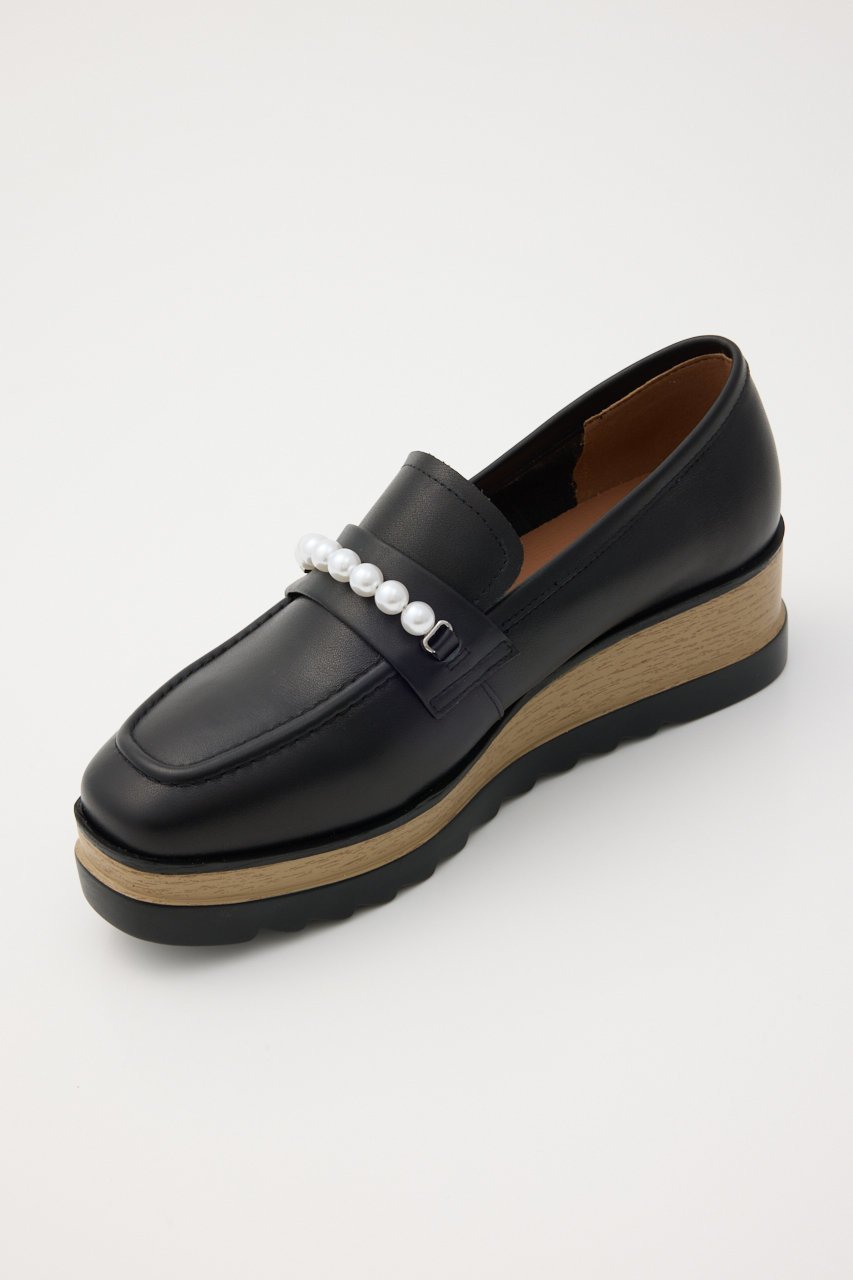 【スタッカート/STACCATO】のパールチェーンプラットフォーム 人気、トレンドファッション・服の通販 founy(ファニー) 　ファッション　Fashion　レディースファッション　Fashion for Women　ウェッジ　Wedge Heels　ウッド　Wooden Design　エレガント 上品　Elegant　シューズ　Shoes, Footwear　ストーン　Stone, Gem-Like　チェーン　Chain, Chain Strap　パール　Pearl, Pearl Accent　フラット　Flat, Flat Shoes　厚底　Platform Shoes　定番　Standard, Basic Item　other-7|ID: prp329100004651042 ipo3291000000033603231