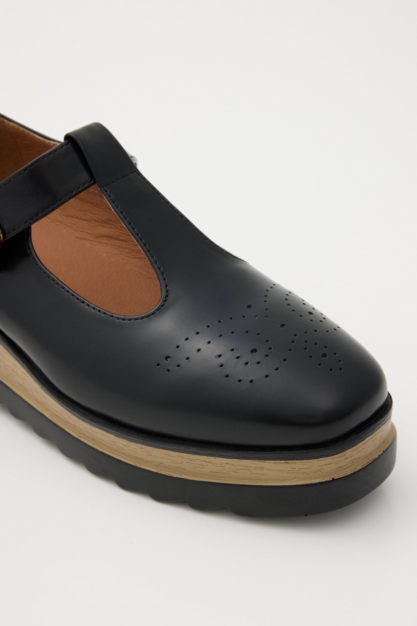 【スタッカート/STACCATO】のTストラッププラットフォーム 人気、トレンドファッション・服の通販 founy(ファニー) 　ファッション　Fashion　レディースファッション　Fashion for Women　おすすめ　Recommended / Our Picks　ウェッジ　Wedge Heels　ウッド　Wooden Design　シューズ　Shoes, Footwear　ソックス　Socks, Hosiery　フェミニン　Feminine, Girly　フラット　Flat, Flat Shoes　マニッシュ　Mannish, Boyish　厚底　Platform Shoes　定番　Standard, Basic Item　other-6|ID: prp329100004651043 ipo3291000000033603239