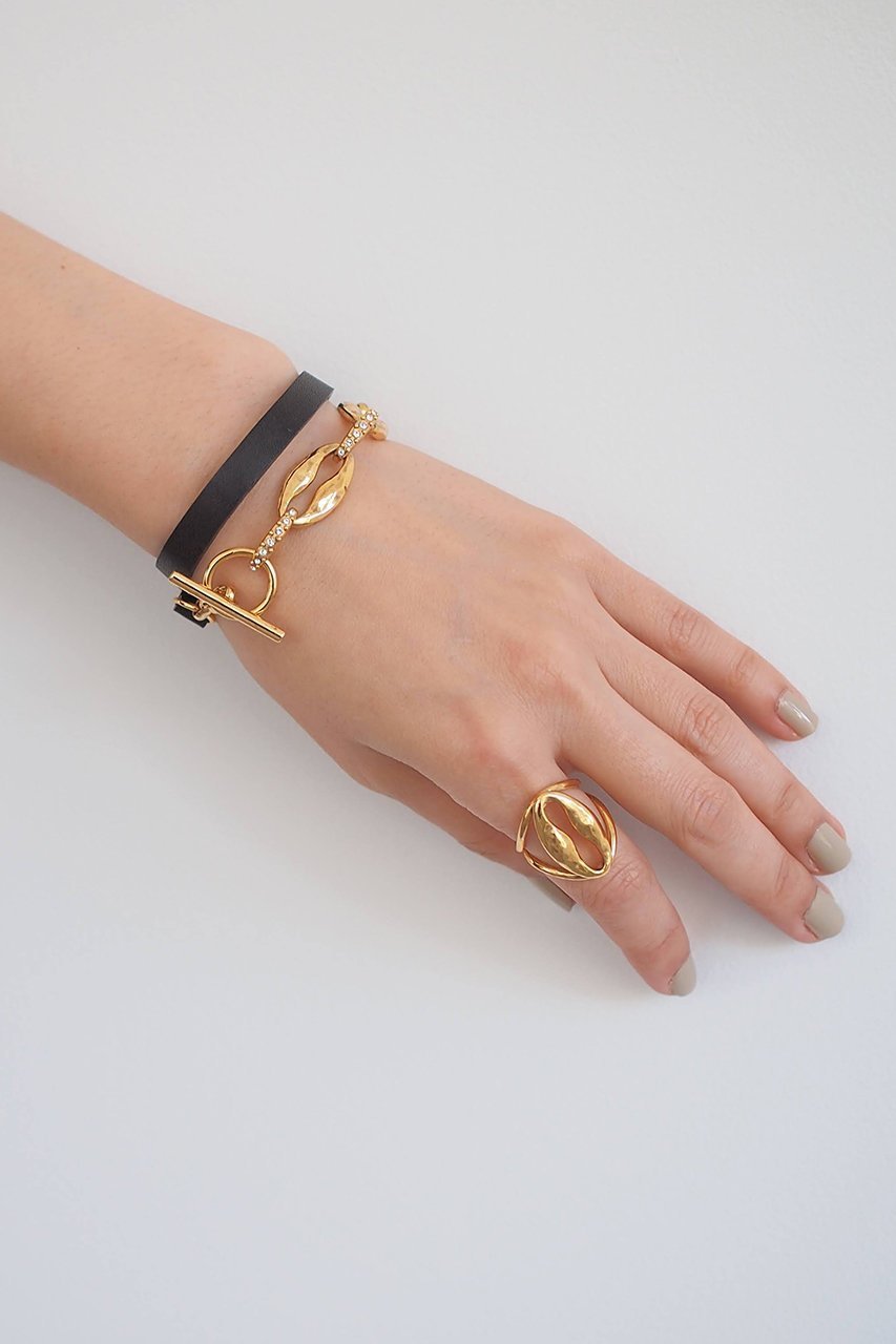 【アデル ビジュー/ADER bijoux】のEPARS ブレスレット 人気、トレンドファッション・服の通販 founy(ファニー) ファッション Fashion レディースファッション Fashion for Women ジュエリー Jewelry チェーン&カフブレスレット Cuff & Chain Bracelets バングル・カフブレスレット Bangles & Cuff Bracelets なめらか Smooth, Silky Texture ガラス Glass, Glassware クリスタル Crystal, Swarovski シルバー Silver, Metallic Silver フォルム Silhouette, Form ブレスレット Bracelet, Wristband other-4|ID: prp329100004651901 ipo3291000000034463557