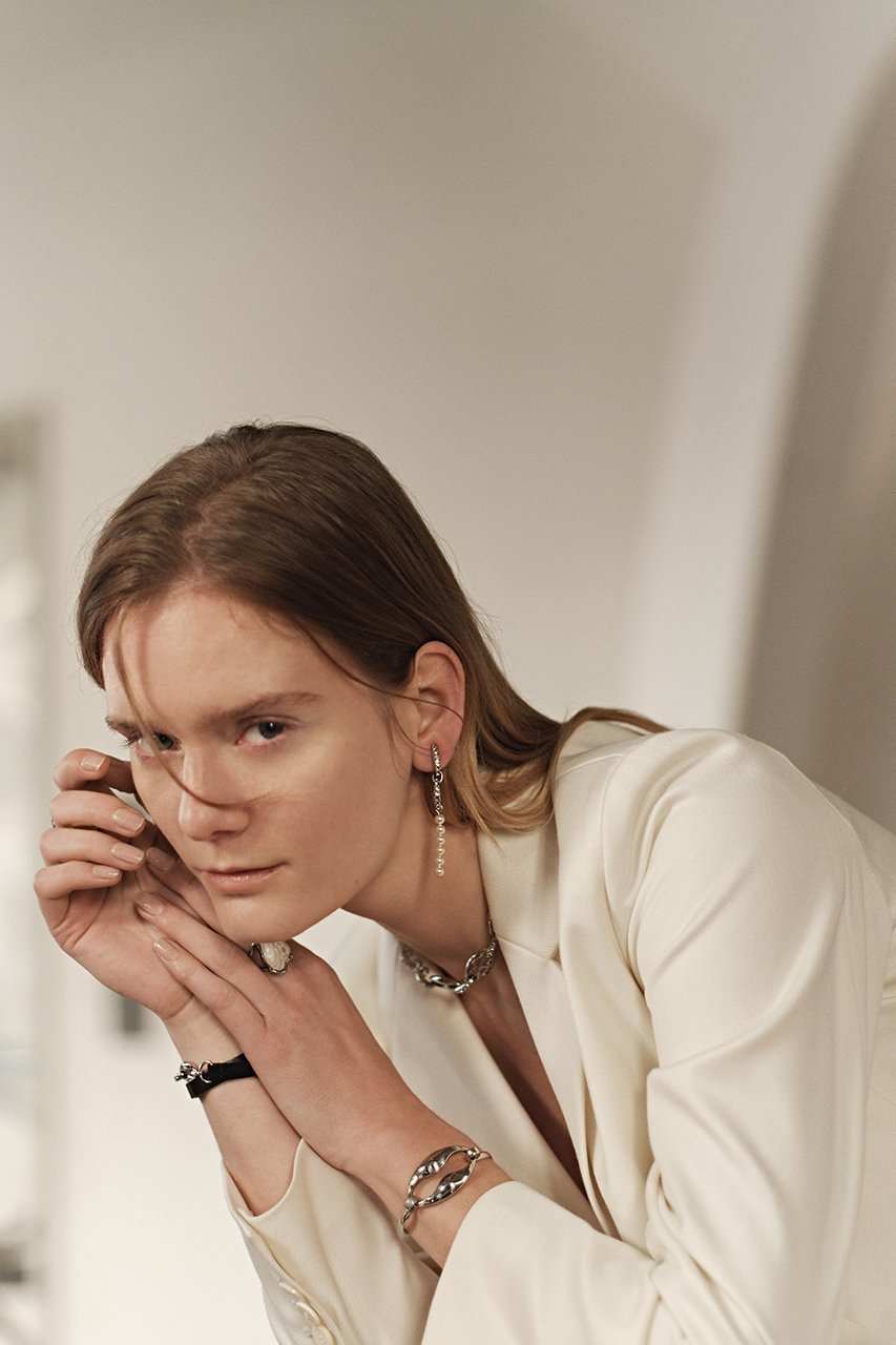 【アデル ビジュー/ADER bijoux】のEPARS バングル 人気、トレンドファッション・服の通販 founy(ファニー) ファッション Fashion レディースファッション Fashion for Women ジュエリー Jewelry チェーン&カフブレスレット Cuff & Chain Bracelets バングル・カフブレスレット Bangles & Cuff Bracelets おすすめ Recommended / Our Picks なめらか Smooth, Silky Texture デニム Denim, Jeans Material バングル Bangle, Bracelet フォルム Silhouette, Form other-5|ID: prp329100004651902 ipo3291000000034463560