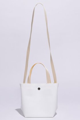 【ジ アートオブキャリング/THE ART OF CARRYING】 PAPER H ショルダーバッグ人気、トレンドファッション・服の通販 founy(ファニー) ファッション Fashion レディースファッション Fashion for Women バッグ Bags 2025年 2025 2025-2026秋冬・A/W Autumn/Winter 2025–26 AW25–26 なめらか Smooth, Silky Texture ショルダー Shoulder, Shoulder Strap フォルム Silhouette, Form A/W・秋冬 Autumn/Winter 軽量 Lightweight, Ultra Light |ID:prp329100004651907