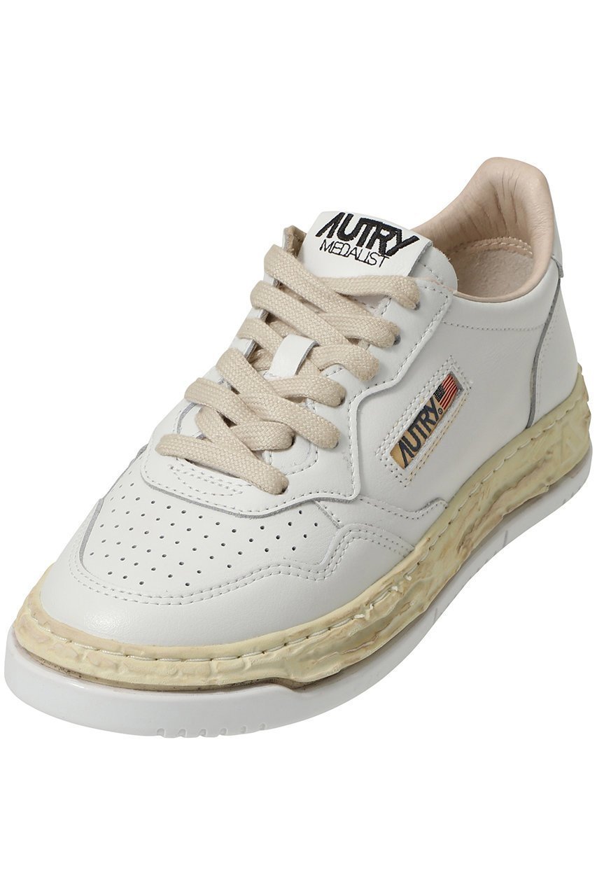 【オートリー/AUTRY】の【AUTRY×Maison MIHARA YASUHIRO General Scale.】MEDALIST LOW SUPERVINTAGE インテリア・キッズ・メンズ・レディースファッション・服の通販 founy(ファニー) 　ファッション　Fashion　レディースファッション　Fashion for Women　2025年　2025　2025-2026秋冬・A/W　Autumn/Winter 2025–26 AW25–26　ユニセックス　Unisex, Genderless　クラシック　Classic, Timeless Style　コレクション　Collection, Seasonal Line　スニーカー　Sneakers, Trainers　ハンド　Hand, Handmade　A/W・秋冬　Autumn/Winter　ホワイト|ID: prp329100004651917 ipo3291000000033615084
