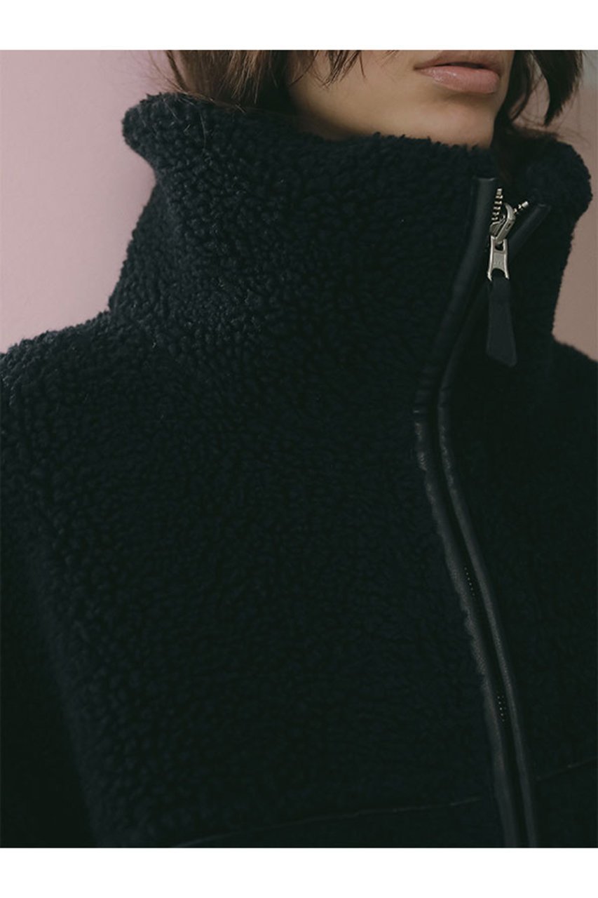 【エトレトウキョウ/ETRE TOKYO】のリバーシブルボアブルゾン 人気、トレンドファッション・服の通販 founy(ファニー) 　ファッション　Fashion　レディースファッション　Fashion for Women　アウター　Coat / Outerwear Collection　レディースジャケット・軽アウター　Jackets　ブルゾンジャケット・スポーティアウター　Blouson Jackets　2025年　2025　2025-2026秋冬・A/W　Autumn/Winter 2025–26 AW25–26　なめらか　Smooth, Silky Texture　ショルダー　Shoulder, Shoulder Strap　ジャケット　Jacket, Outerwear　スタンド　Stand Collar, Upright Stand　ドロップ　Drop Shoulder, Dropped Style　ブルゾン　Blouson, Bomber Jacket　リバーシブル　Reversible, Two-Sided　A/W・秋冬　Autumn/Winter　other-3|ID: prp329100004651972 ipo3291000000033615459