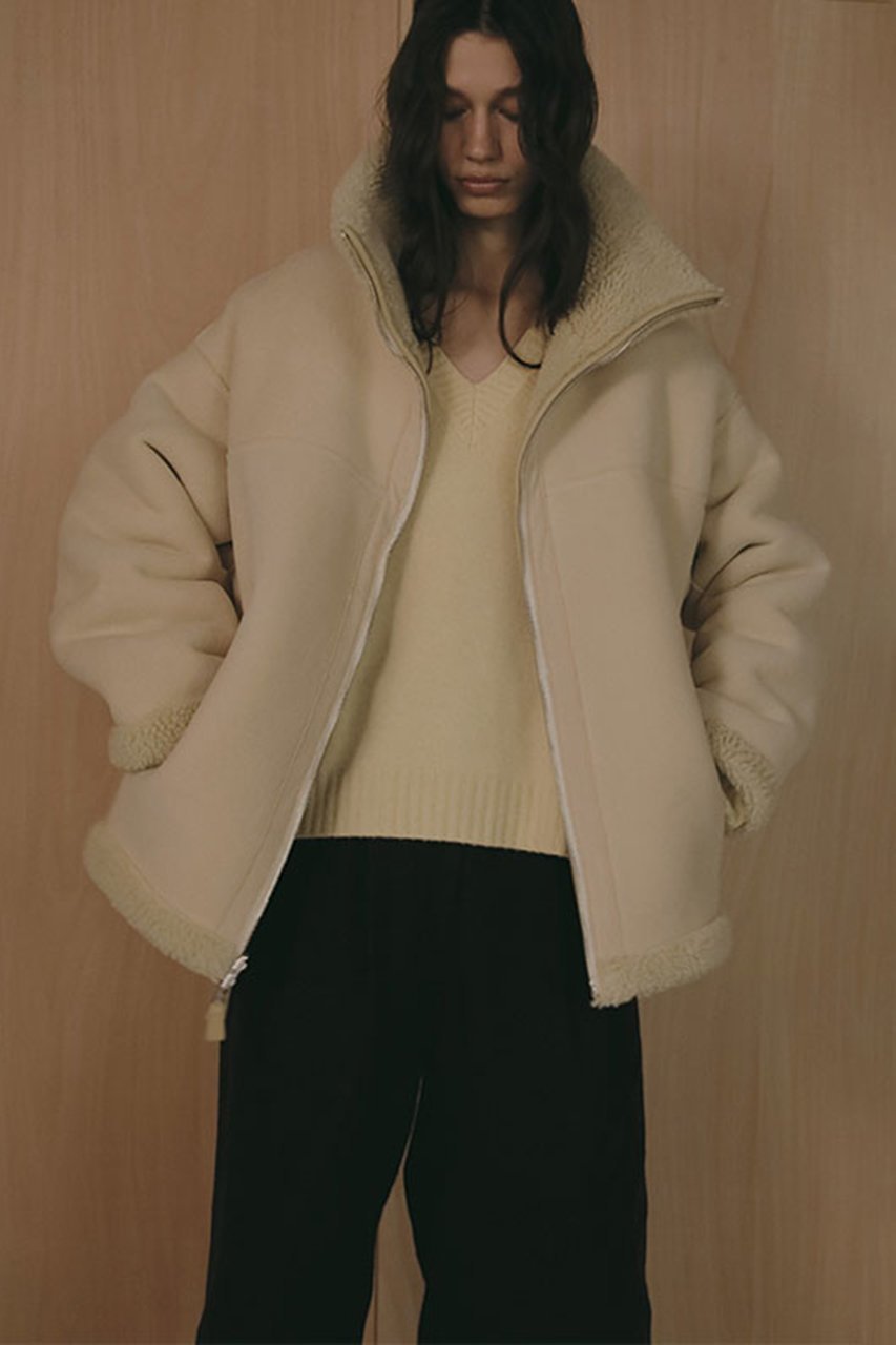 【エトレトウキョウ/ETRE TOKYO】のリバーシブルボアブルゾン 人気、トレンドファッション・服の通販 founy(ファニー) 　ファッション　Fashion　レディースファッション　Fashion for Women　アウター　Coat / Outerwear Collection　レディースジャケット・軽アウター　Jackets　ブルゾンジャケット・スポーティアウター　Blouson Jackets　なめらか　Smooth, Silky Texture　ショルダー　Shoulder, Shoulder Strap　ジャケット　Jacket, Outerwear　スタンド　Stand Collar, Upright Stand　ドロップ　Drop Shoulder, Dropped Style　ブルゾン　Blouson, Bomber Jacket　リバーシブル　Reversible, Two-Sided　A/W・秋冬　Autumn/Winter　other-5|ID: prp329100004651972 ipo3291000000035174837