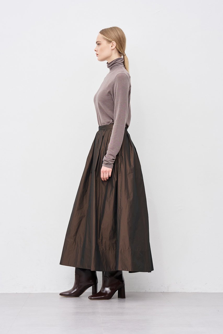 【アンクレイヴ/uncrave】の【9/3 12:00販売開始】メモリータフタ フレアスカート 人気、トレンドファッション・服の通販 founy(ファニー) 　ファッション　Fashion　レディースファッション　Fashion for Women　スカート　Skirts　Aライン・フレアスカート　A-Line & Flared Skirts　ロングスカート　Long Skirts / Maxi & Midi Skirts　ギャザー　Gathered, Ruffled　ジャケット　Jacket, Outerwear　タフタ　Taffeta, Structured Fabric　フレア　Flare, Flared　ロング　Long, Long-Length　エレガント 上品　Elegant　新作・新入荷　New Arrivals / New In　other-5|ID: prp329100004651990 ipo3291000000033615629