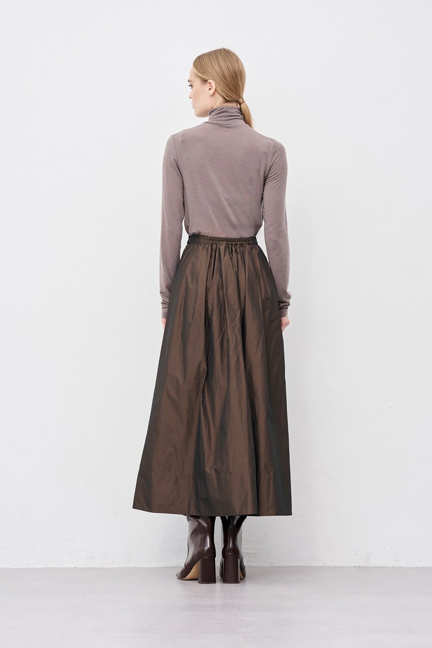 【アンクレイヴ/uncrave】の【9/3 12:00販売開始】メモリータフタ フレアスカート 人気、トレンドファッション・服の通販 founy(ファニー) 　ファッション　Fashion　レディースファッション　Fashion for Women　スカート　Skirts　Aライン・フレアスカート　A-Line & Flared Skirts　ロングスカート　Long Skirts / Maxi & Midi Skirts　ギャザー　Gathered, Ruffled　ジャケット　Jacket, Outerwear　タフタ　Taffeta, Structured Fabric　フレア　Flare, Flared　ロング　Long, Long-Length　エレガント 上品　Elegant　新作・新入荷　New Arrivals / New In　other-6|ID: prp329100004651990 ipo3291000000033615631