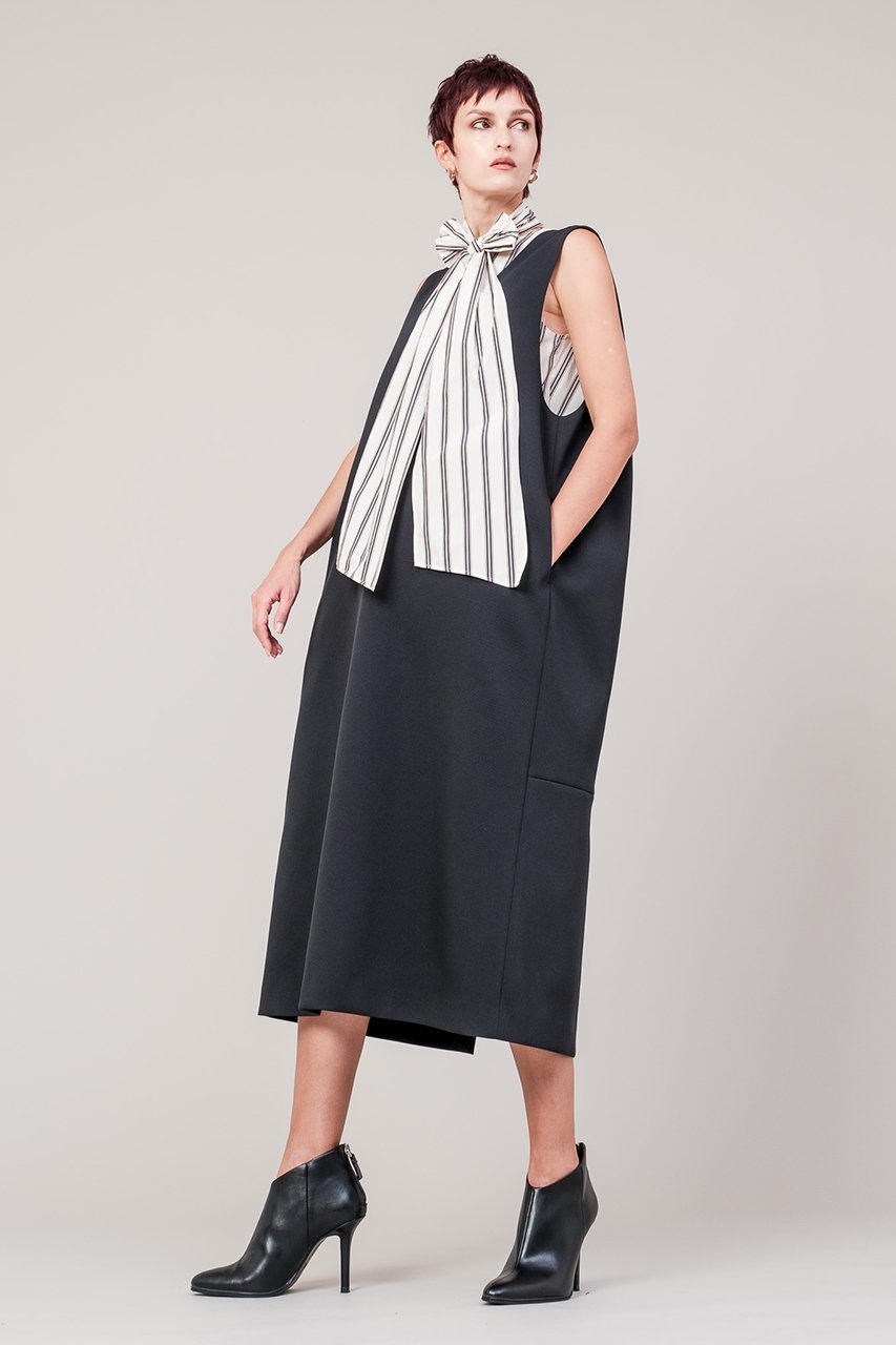 【ドメル/DOMELLE】のジャンパー ドレス 人気、トレンドファッション・服の通販 founy(ファニー) 　ファッション　Fashion　レディースファッション　Fashion for Women　ワンピース　Dresses　フォーマル・パーティードレス・結婚式用ドレス　Elegant & Casual Dresses　チュニック　Tunic Tops & Dresses　2025年　2025　2025-2026秋冬・A/W　Autumn/Winter 2025–26 AW25–26　カッティング　Cutting Detail　チュニック　Tunic, Long Top　ドレス　Dress, One-Piece　パターン　Pattern, Design Print　フロント　Front, Front Design　ロング　Long, Long-Length　A/W・秋冬　Autumn/Winter　other-7|ID: prp329100004653152 ipo3291000000033628512