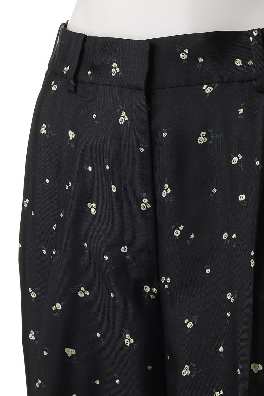 【エブール/ebure】の【9/5 0:00販売開始】シルクスモールフラワー ワイドパンツ 人気、トレンドファッション・服の通販 founy(ファニー) 　ファッション　Fashion　レディースファッション　Fashion for Women　パンツ　Pants & Trousers　2025年　2025　2025-2026秋冬・A/W　Autumn/Winter 2025–26 AW25–26　おすすめ　Recommended / Our Picks　パッチ　Patch, Appliqué　プリント　Print, Printed Pattern　ポケット　Pocket, Pocket Detail　モダン　Modern, Contemporary　ワイド　Wide, Wide Fit　エレガント 上品　Elegant　A/W・秋冬　Autumn/Winter　other-5|ID: prp329100004653201 ipo3291000000033629031