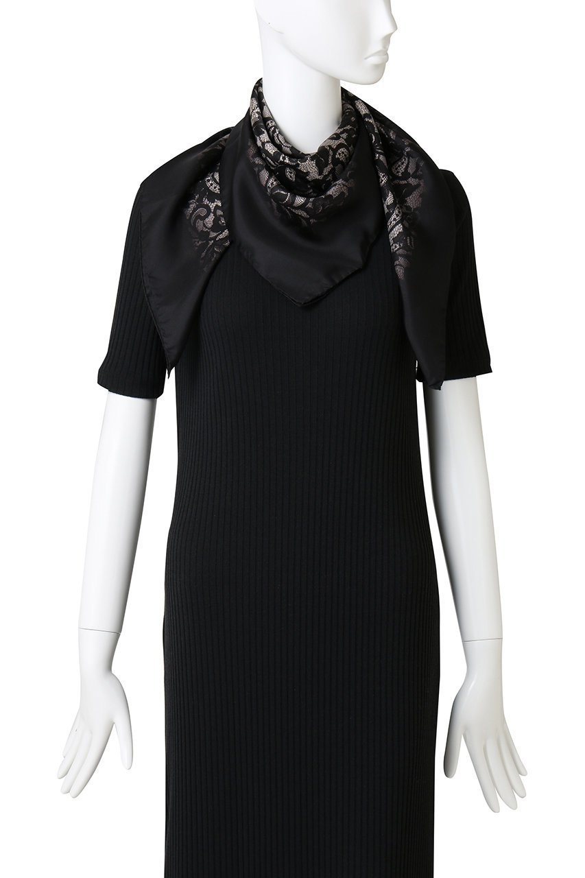 【ステラ マッカートニー/STELLA McCARTNEY】のレースプリントスカーフ (90×90) 人気、トレンドファッション・服の通販 founy(ファニー) 　ファッション　Fashion　レディースファッション　Fashion for Women　ストール　Soft & Warm Scarves　マフラー・スヌード / 冬小物の定番　Scarves & Mufflers　おすすめ　Recommended / Our Picks　なめらか　Smooth, Silky Texture　シルク　Silk, 100% Silk　スカーフ　Scarf, Neckwear　ストール　Stole, Wrap　プリント　Print, Printed Pattern　マフラー　Scarf, Muffler　モノトーン　Monotone, Black and White　レース　Lace, Lace Fabric　新作・新入荷　New Arrivals / New In　other-2|ID: prp329100004655063 ipo3291000000033662355
