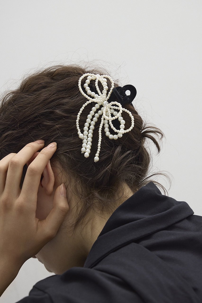【トレス/TRESSE】のRuban Pearl クリップ 人気、トレンドファッション・服の通販 founy(ファニー) 　ファッション　Fashion　レディースファッション　Fashion for Women　シュシュ&ヘアアクセ/ヘアアレンジ　Scrunchies & Hair Accessories　アクセサリー　Fashion Accessories　クラシカル　Classical, Vintage-Inspired　バレッタ　Barrette, Hair Clip　パール　Pearl, Pearl Accent　フェミニン　Feminine, Girly　モチーフ　Motif, Design Theme　リボン　Ribbon, Bow　リュクス　Luxury, Elegant, High-End, Chic　エレガント 上品　Elegant　other-2|ID: prp329100004655090 ipo3291000000035426084