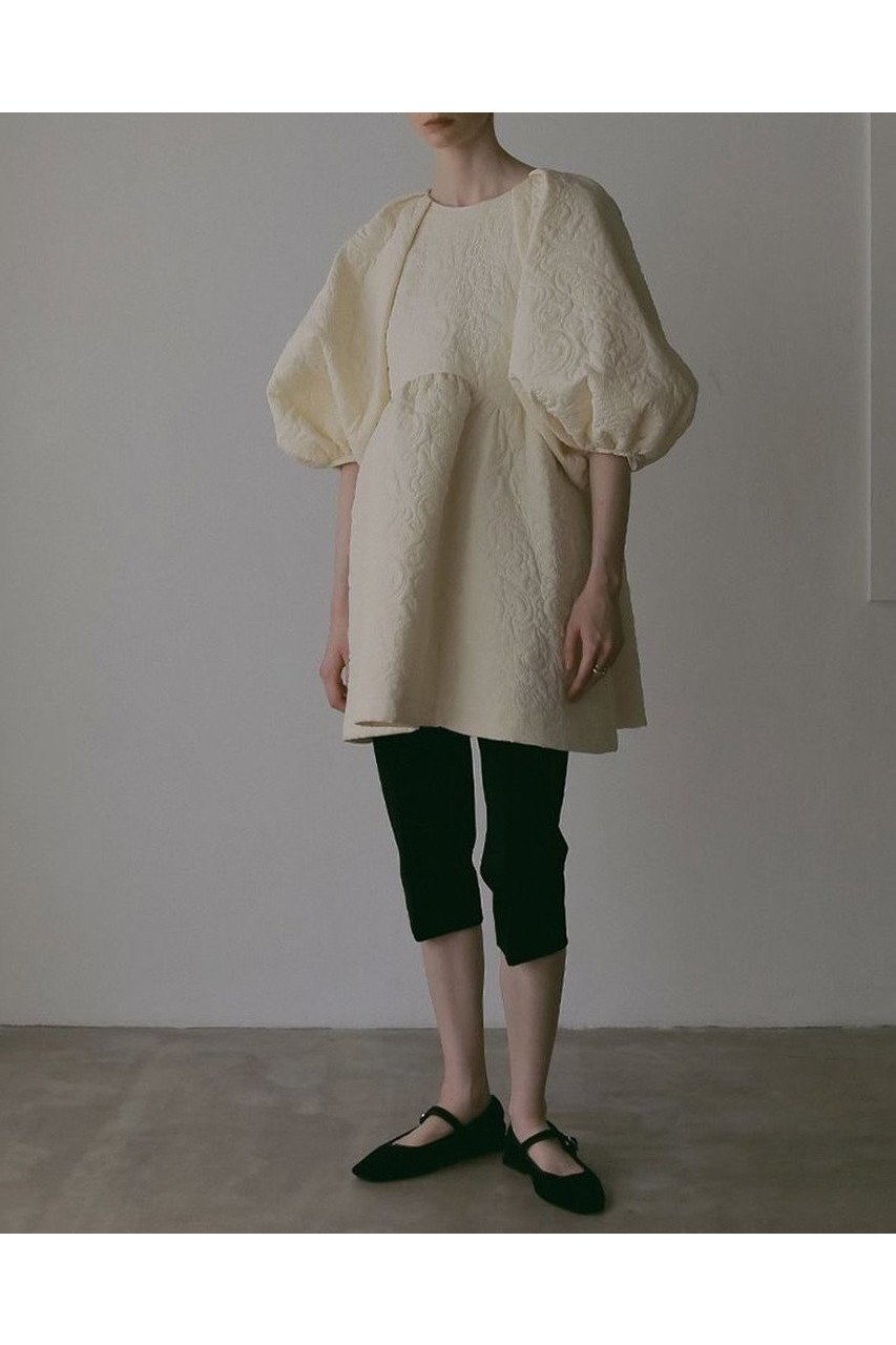 【ハー/HER.】の【9/4 12:00販売開始】キルティングブラウス 人気、トレンドファッション・服の通販 founy(ファニー) 　ファッション　Fashion　レディースファッション　Fashion for Women　トップス・カットソー　Cut & Sew Tops　シャツ・ブラウス・オフィスカジュアル　Elegant Blouses & Button-Ups　おすすめ　Recommended / Our Picks　キルティング　Quilted, Quilting　スリーブ　Sleeve, Long Sleeve / Short Sleeve　チュニック　Tunic, Long Top　フォルム　Silhouette, Form　ペプラム　Peplum, Flared Hem　ボトム　Bottoms, Lower Wear　ロング　Long, Long-Length　切替　Switching, Contrast Panel　other-8|ID: prp329100004657337 ipo3291000000033704680