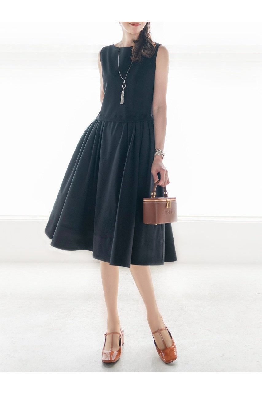 【デイジーリン/DAISY LIN】のDress “The Essential” 人気、トレンドファッション・服の通販 founy(ファニー) 　ファッション　Fashion　レディースファッション　Fashion for Women　ワンピース　Dresses　フォーマル・パーティードレス・結婚式用ドレス　Elegant & Casual Dresses　チュニック　Tunic Tops & Dresses　ウォッシャブル　Machine Washable　洗える　Machine Washable　吸水　Absorbent, Quick-Dry　サッカー　Seersucker, Summer Fabric　ストレッチ　Stretch, Stretchy Fabric　チュニック　Tunic, Long Top　ドレス　Dress, One-Piece　フィット　Fit, Slim Fit　フレア　Flare, Flared　リラックス　Relax, Relaxed Fit　夏　Summer　旅行　Travel　新作・新入荷　New Arrivals / New In　other-4|ID: prp329100004657353 ipo3291000000033704760