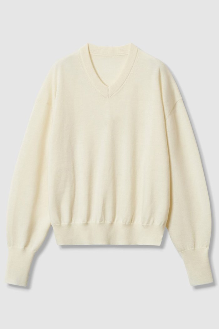 【ハウス オブ ロータス/HOUSE OF LOTUS】のウーステッドメリノウールVネックプルオーバー インテリア・キッズ・メンズ・レディースファッション・服の通販 founy(ファニー) https://founy.com/ ファッション Fashion レディースファッション Fashion for Women トップス・カットソー Cut & Sew Tops ニット Knit Tops & Sweaters カジュアルプルオーバー・ニットトップス Pullovers & Knit Tops / Casual Pullovers Vネックトップス V-Neck Tops / V-Cut Neckline Shirts コーティング Coating, Coated Finish ショルダー Shoulder, Shoulder Strap シンプル Simple, Minimal ドロップ Drop Shoulder, Dropped Style ボトム Bottoms, Lower Wear リラックス Relax, Relaxed Fit |ID: prp329100004658465 ipo3291000000033715194