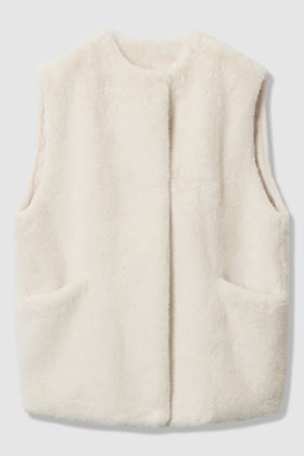 【ハウス オブ ロータス/HOUSE OF LOTUS】のショートパイルフェイクファージレ 人気、トレンドファッション・服の通販 founy(ファニー) ファッション Fashion レディースファッション Fashion for Women アウター Coat / Outerwear Collection レディースジャケット・軽アウター Jackets カッティング Cutting Detail ショート Short, Short Length ジャケット Jacket, Outerwear トレンド Trend, Trending Now バランス Balance, Style Balance フェイクファー Faux Fur, Imitation Fur フォルム Silhouette, Form ベスト Vest, Waistcoat ポケット Pocket, Pocket Detail 今季 This Season, Current Season 新作・新入荷 New Arrivals / New In |ID:prp329100004658468