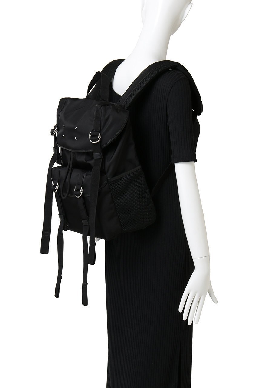 【メゾン マルジェラ/MAISON MARGIELA】の【UNISEX】HIGH TECH ミディアム バックパック 人気、トレンドファッション・服の通販 founy(ファニー) 　ファッション　Fashion　レディースファッション　Fashion for Women　バッグ　Bags　ユニセックス　Unisex, Genderless　ビジネス 仕事 通勤　Business / Work / Commuting　フロント　Front, Front Design　ポケット　Pocket, Pocket Detail　ラップ　Wrap, Wrap Design　リュック　Backpack, Rucksack　新作・新入荷　New Arrivals / New In　旅行　Travel　other-2|ID: prp329100004658486 ipo3291000000033715371
