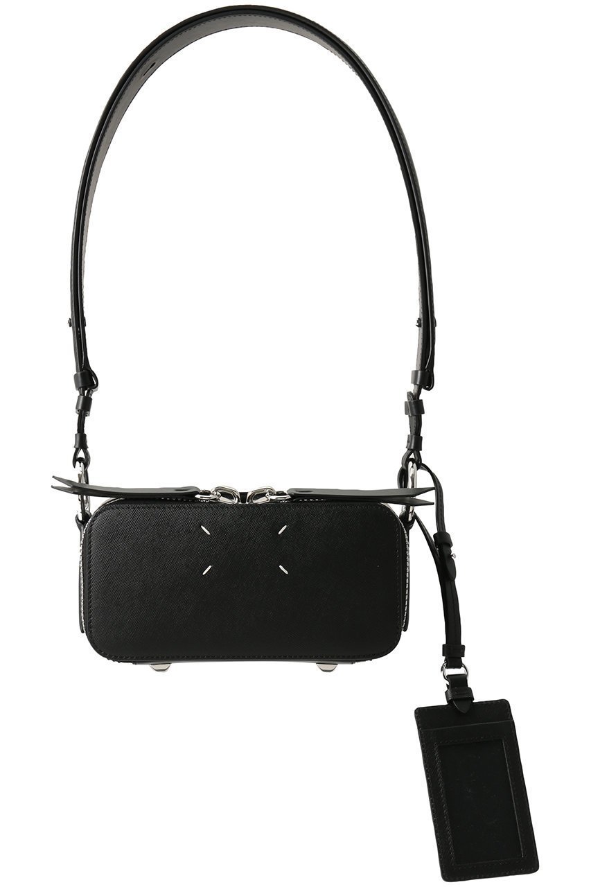 【メゾン マルジェラ/MAISON MARGIELA】の【UNISEX】DOLL スモールカメラバッグ インテリア・キッズ・メンズ・レディースファッション・服の通販 founy(ファニー) 　ファッション　Fashion　レディースファッション　Fashion for Women　バッグ　Bags　ユニセックス　Unisex, Genderless　クラッチ　Clutch, Clutch Bag　コンパクト　Compact, Small Size　スマート　Smart, Elegant　フォルム　Silhouette, Form　財布　Wallet, Purse　ブラック|ID: prp329100004658488 ipo3291000000035863109