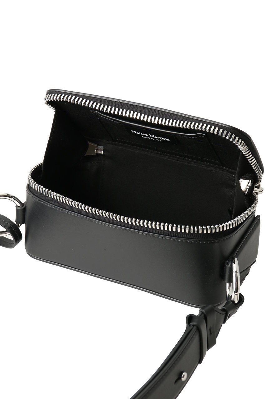 【メゾン マルジェラ/MAISON MARGIELA】の【UNISEX】DOLL スモールカメラバッグ 人気、トレンドファッション・服の通販 founy(ファニー) 　ファッション　Fashion　レディースファッション　Fashion for Women　バッグ　Bags　ユニセックス　Unisex, Genderless　クラッチ　Clutch, Clutch Bag　コンパクト　Compact, Small Size　スマート　Smart, Elegant　フォルム　Silhouette, Form　財布　Wallet, Purse　other-5|ID: prp329100004658488 ipo3291000000035863113