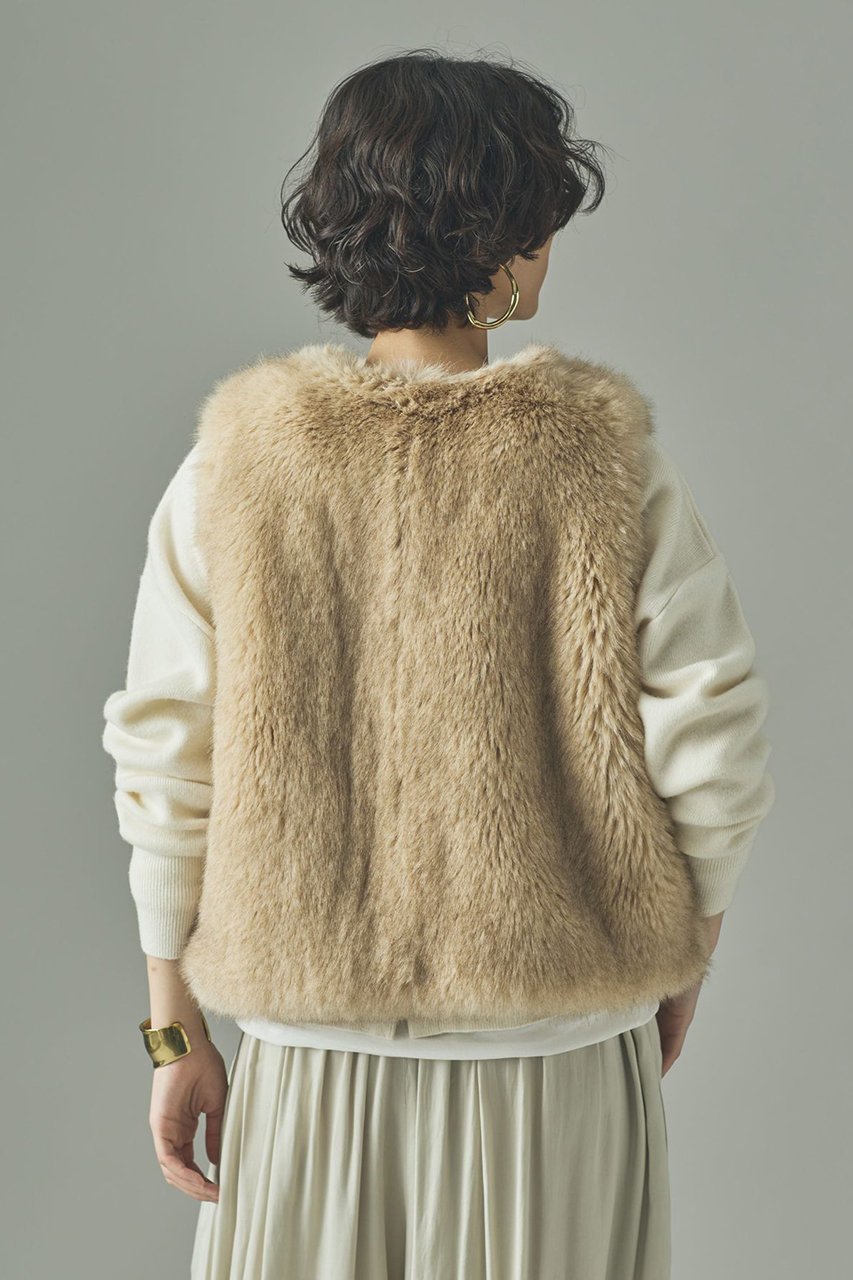 【カレンソロジー/Curensology】のショートファーベスト 人気、トレンドファッション・服の通販 founy(ファニー) 　ファッション　Fashion　レディースファッション　Fashion for Women　アウター　Coat / Outerwear Collection　レディースジャケット・軽アウター　Jackets　アクセサリー　Fashion Accessories　ジャケット　Jacket, Outerwear　フェイクファー　Faux Fur, Imitation Fur　プリント　Print, Printed Pattern　ベスト　Vest, Waistcoat　リアル　Real, Realistic　新作・新入荷　New Arrivals / New In　other-4|ID: prp329100004658522 ipo3291000000033715663